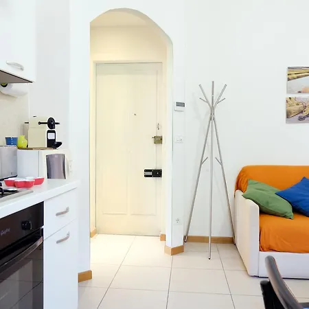 Guesthost - Marconi Airport Cozy Dream Flat * Bologna