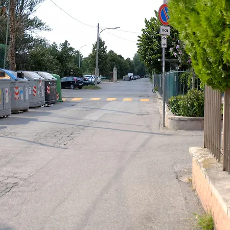Guesthost - Marconi Airport Cozy Dream Flat Boloňa