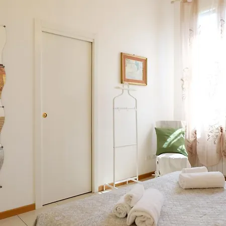 Guesthost - Marconi Airport Cozy Dream Flat